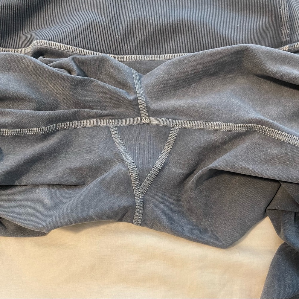Wunder Under Crop 23" *Ribbed - Picture 4 of 5